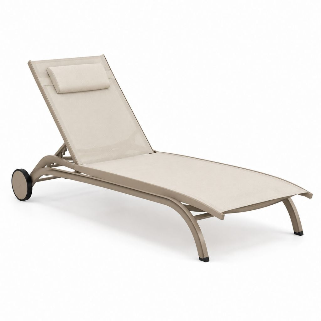 Lettino prendisole da giardino beige in alluminio e Textilene 200 x 70 x 35 cm con schienale regolabile e ruote